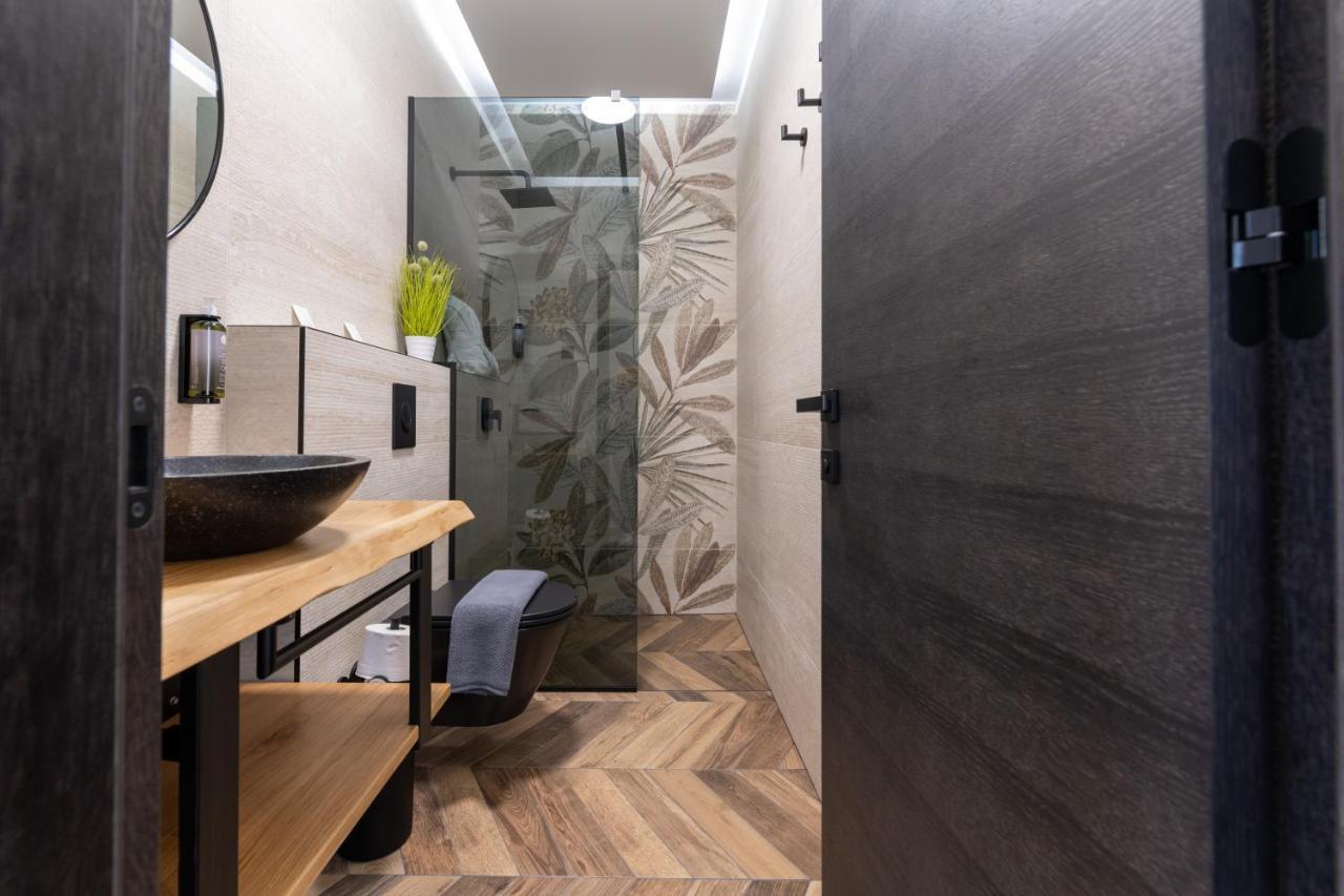 West Coast Deluxe Rooms Split Exterior foto