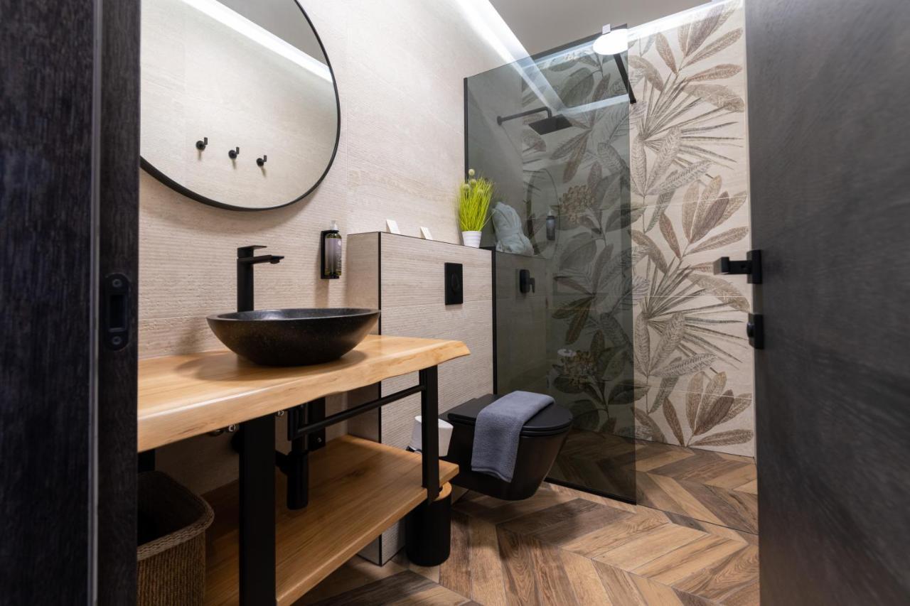 West Coast Deluxe Rooms Split Exterior foto