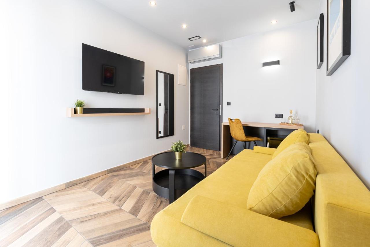 West Coast Deluxe Rooms Split Exterior foto
