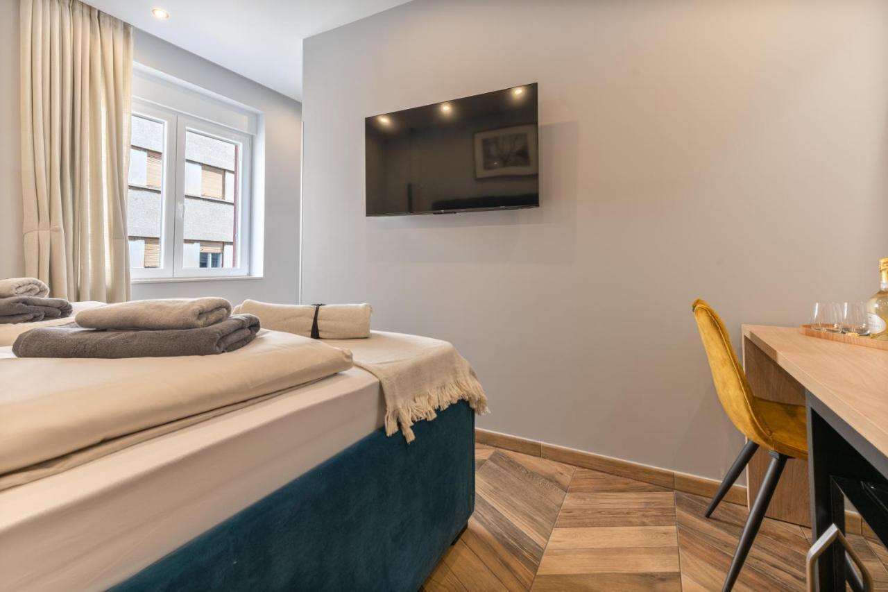 West Coast Deluxe Rooms Split Exterior foto