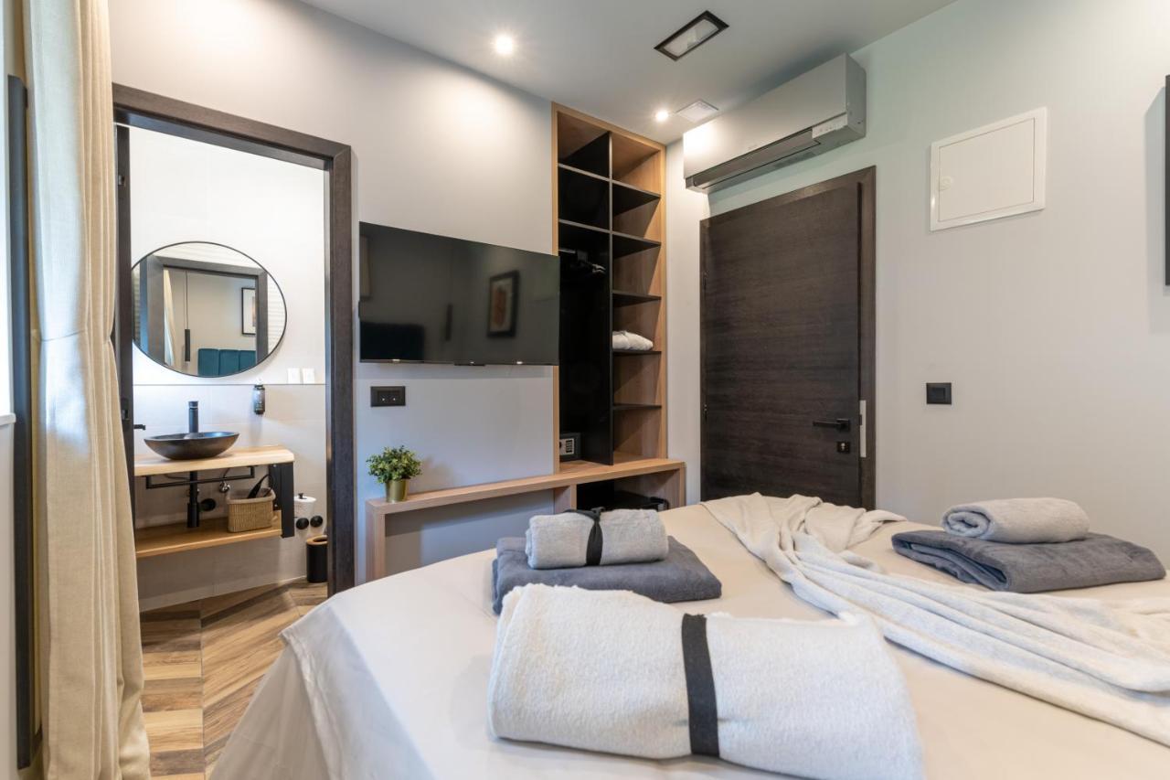 West Coast Deluxe Rooms Split Exterior foto
