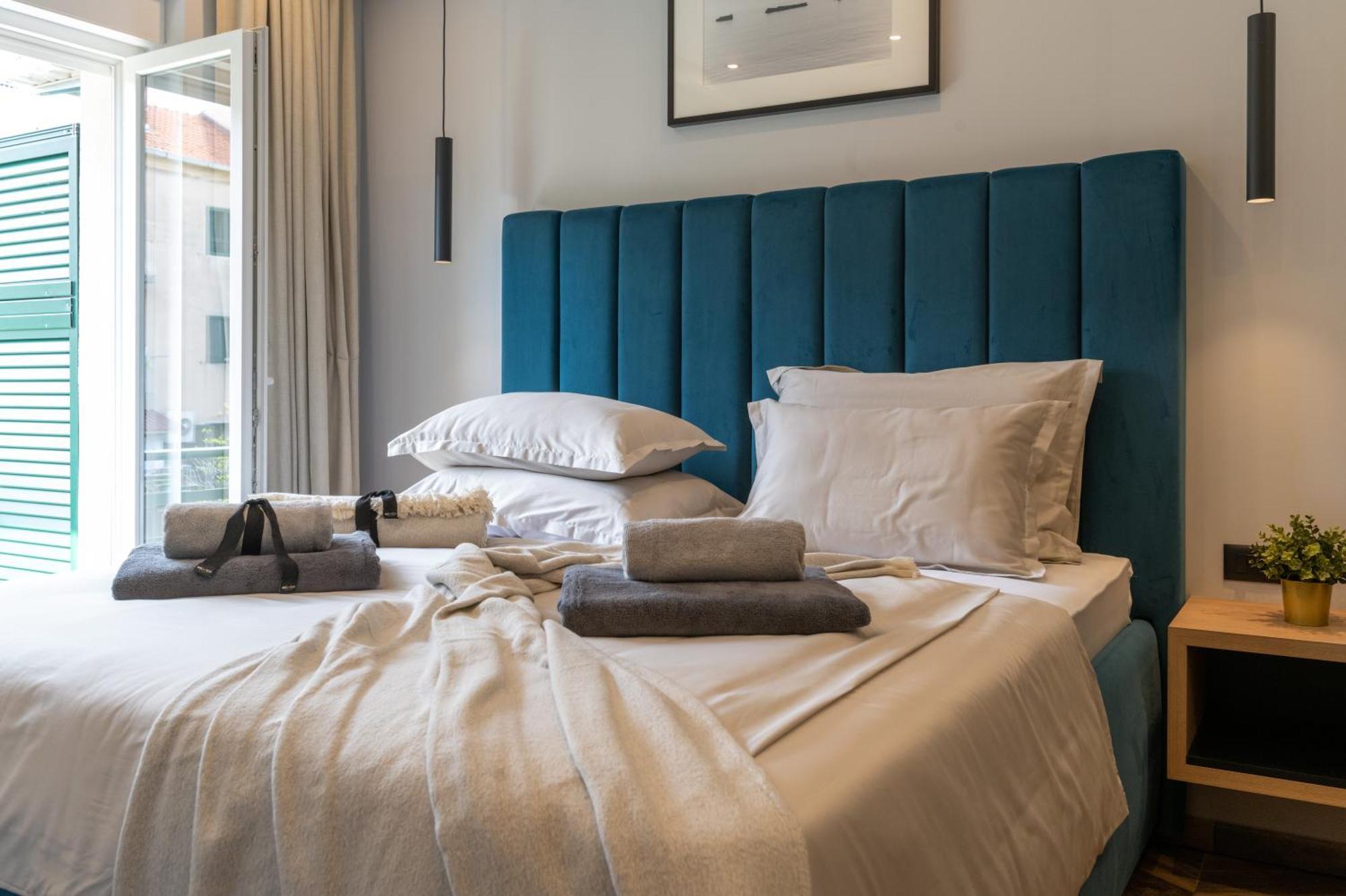 West Coast Deluxe Rooms Split Exterior foto